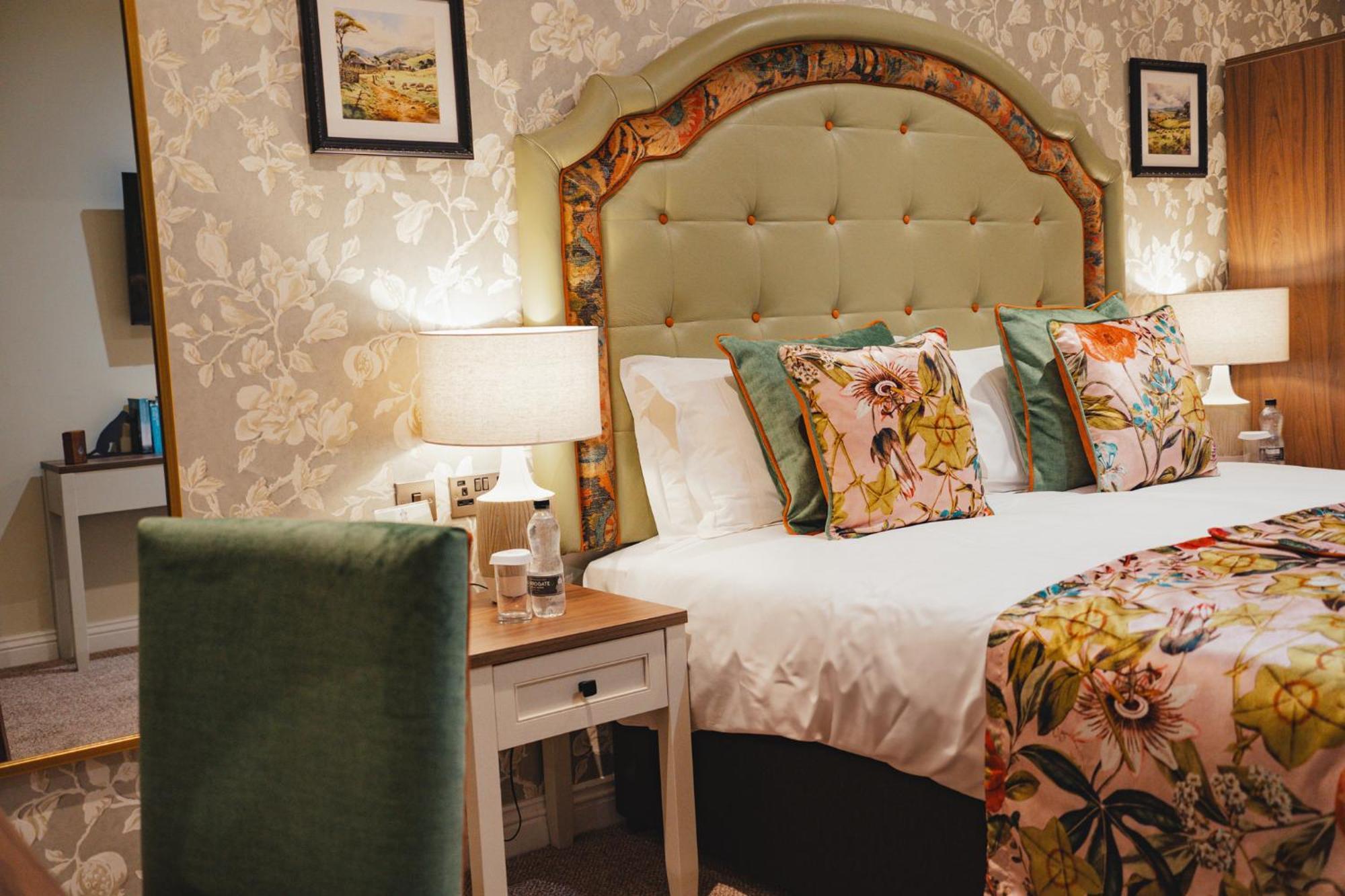 The Golden Fleece Hotel, Thirsk, North Yorkshire Dış mekan fotoğraf