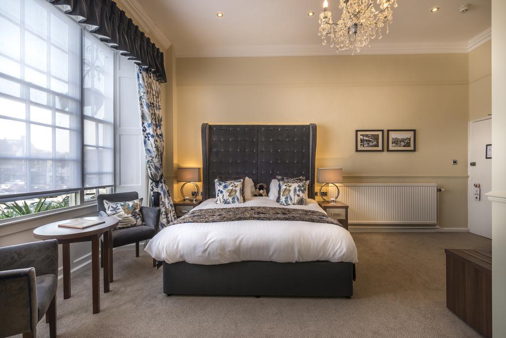 The Golden Fleece Hotel, Thirsk, North Yorkshire Dış mekan fotoğraf