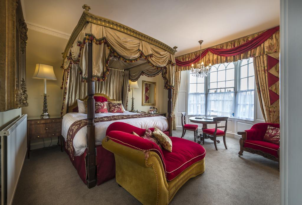 The Golden Fleece Hotel, Thirsk, North Yorkshire Dış mekan fotoğraf