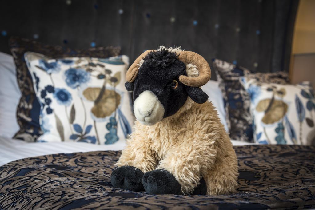 The Golden Fleece Hotel, Thirsk, North Yorkshire Dış mekan fotoğraf