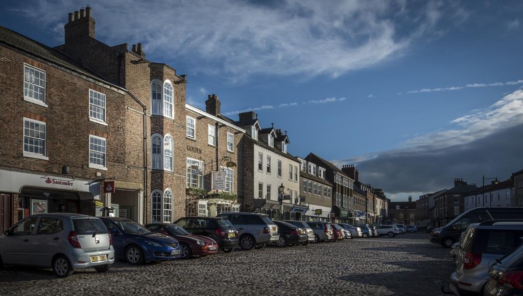 The Golden Fleece Hotel, Thirsk, North Yorkshire Dış mekan fotoğraf