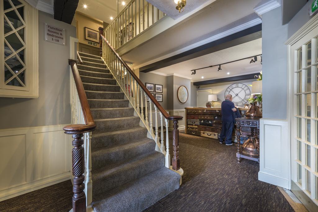 The Golden Fleece Hotel, Thirsk, North Yorkshire Dış mekan fotoğraf
