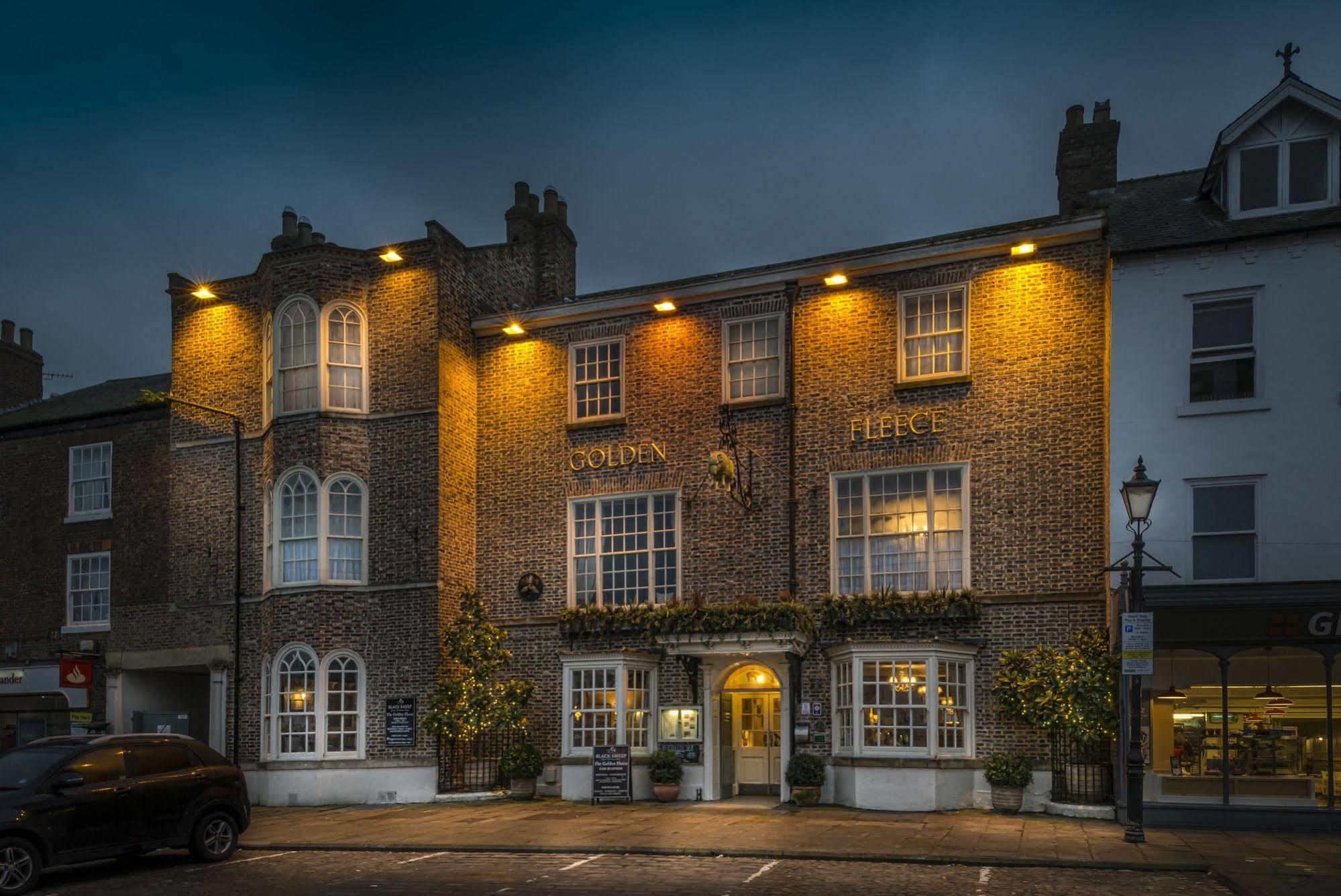 The Golden Fleece Hotel, Thirsk, North Yorkshire Dış mekan fotoğraf